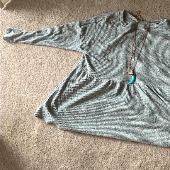 Sweater - Picture 4 of 4